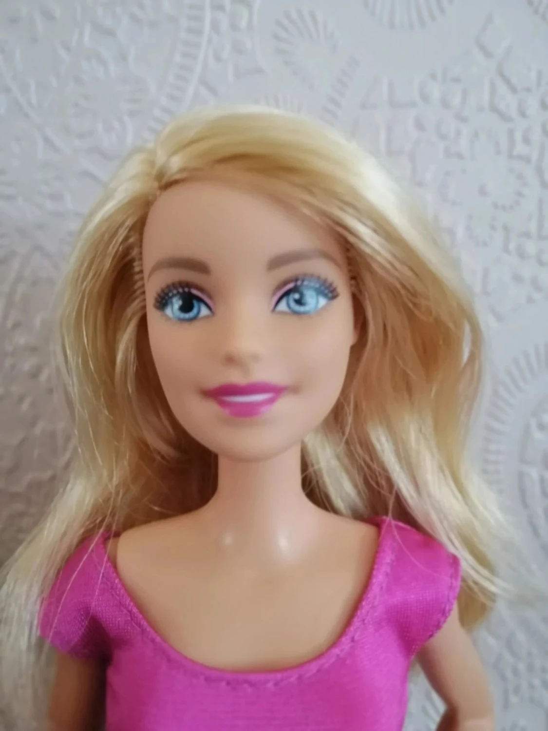 Pretty Barbie in her elegant outfit – photo 2